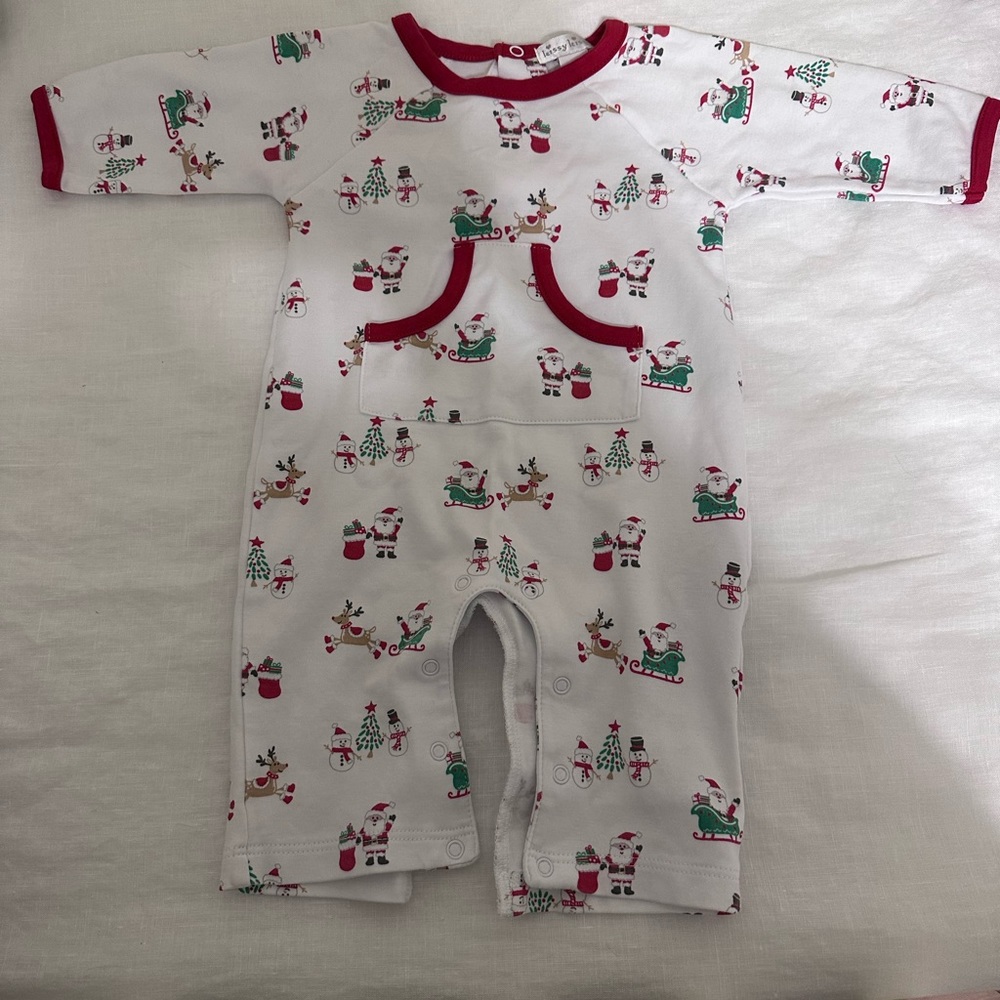 Kissy kissy Christmas onesie